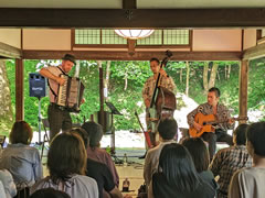 風を待つ演奏会