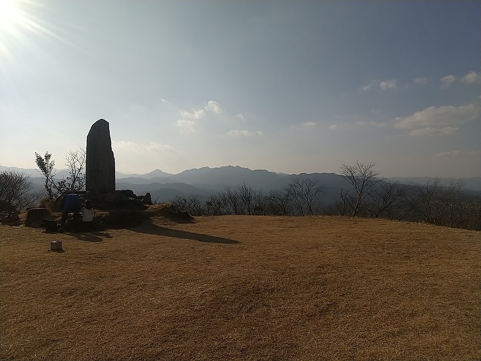 桝形山から