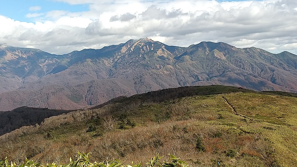 赤兎山から別山方面を望む